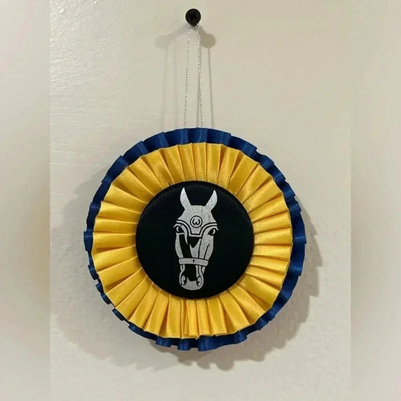 Equestrian Horse Head Ribbon Ornament - Picture 2 of 4